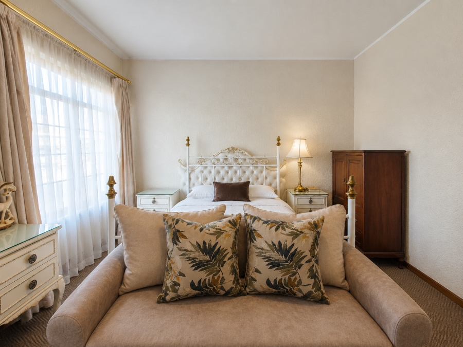 3 Bedroom Property for Sale in Wynberg Upper Western Cape